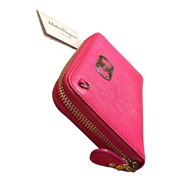 Salvatore Ferragamo Double Gancio WOC - Picture 9 of 10